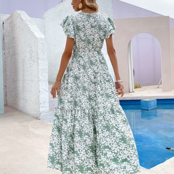 Boho Blue Floral V neck Butterfly Sleeve Dress - Picture 9 of 10